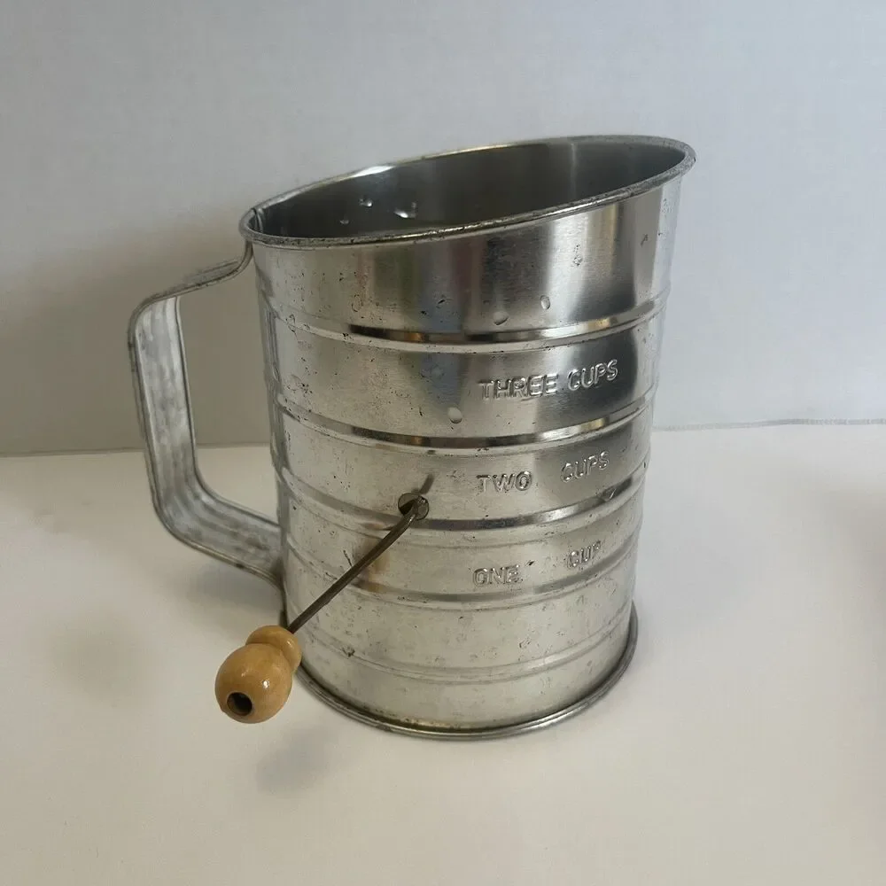 Vintage Aluminum Flour Sifter 3 Cup Wooden Handle Spinning